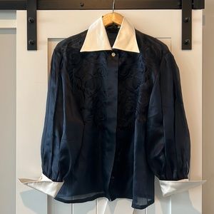 Escada Couture gorgeous silk black & cream blouse. Size 38.